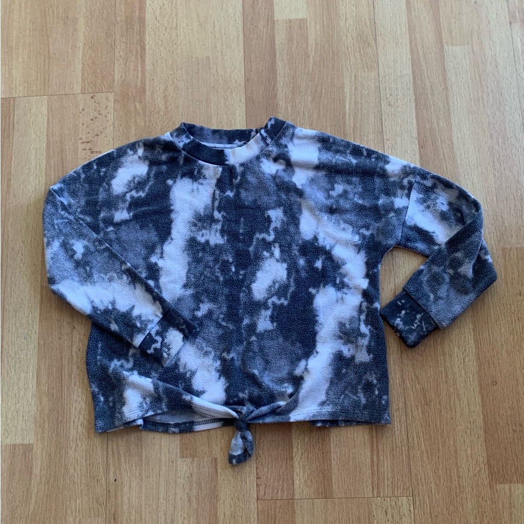 Love Fire Slouchy Tie Front Sweatshirt Girl Size S/P